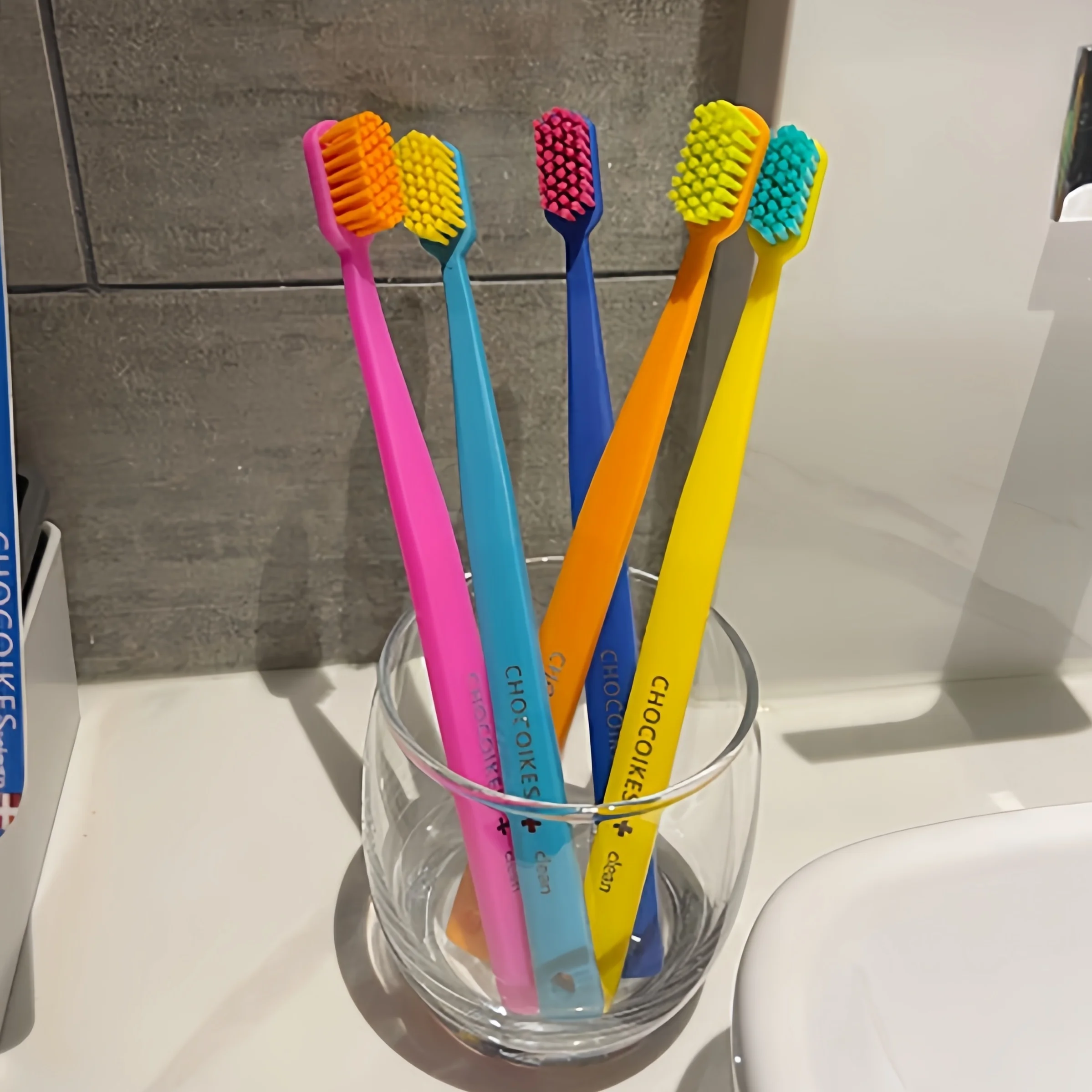 초콜릿 스위스 케어 소프트 나일론 강모 칫솔 세트 5팩 - Bamboo Toothbrush 리뷰 및 가격